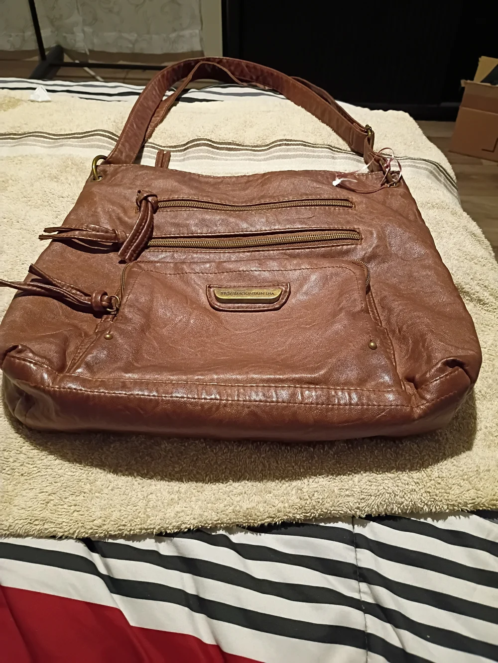 Stone Mountain Brown  Leather  Hobo with Front Zip Pockets GUC